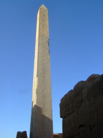 Ein Obelisk für Obelix